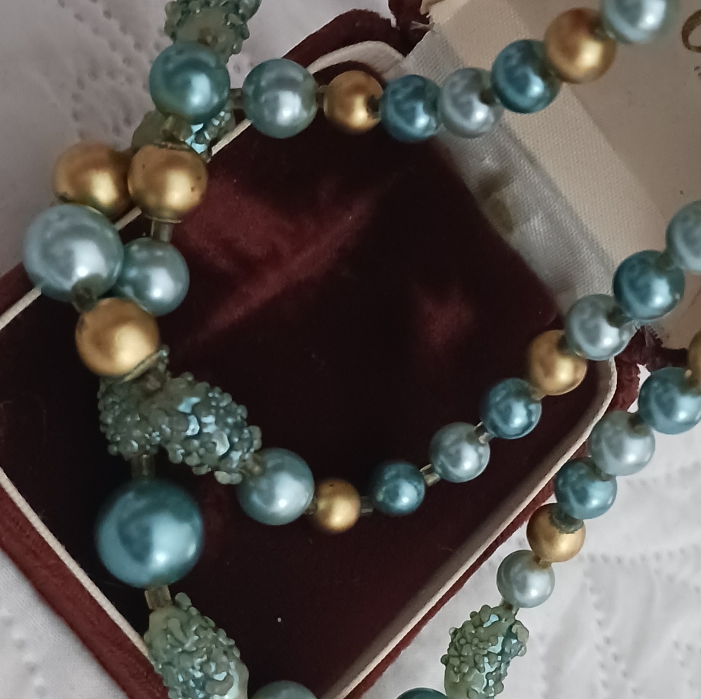 Vintage Japan 50s Teal and Gold Beaded Women's Necklace - Picture 9 of 10